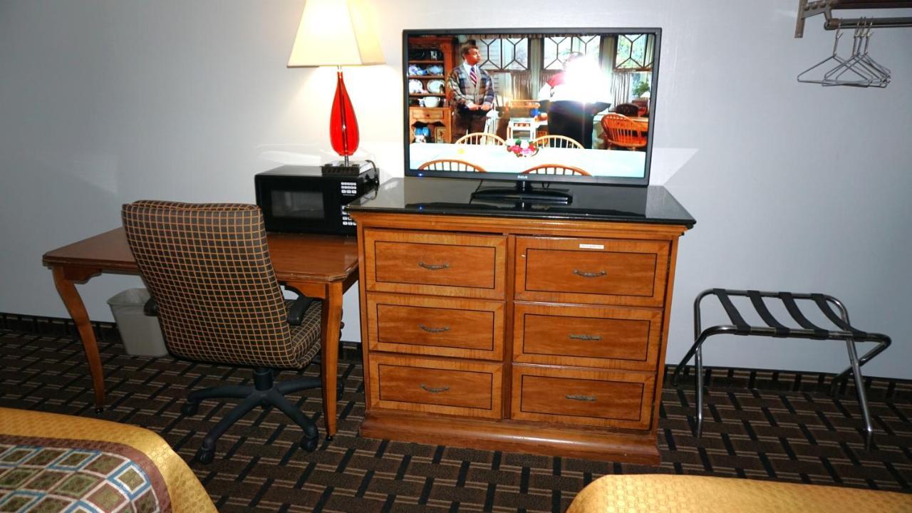 Lakes Inn Warsaw Kültér fotó