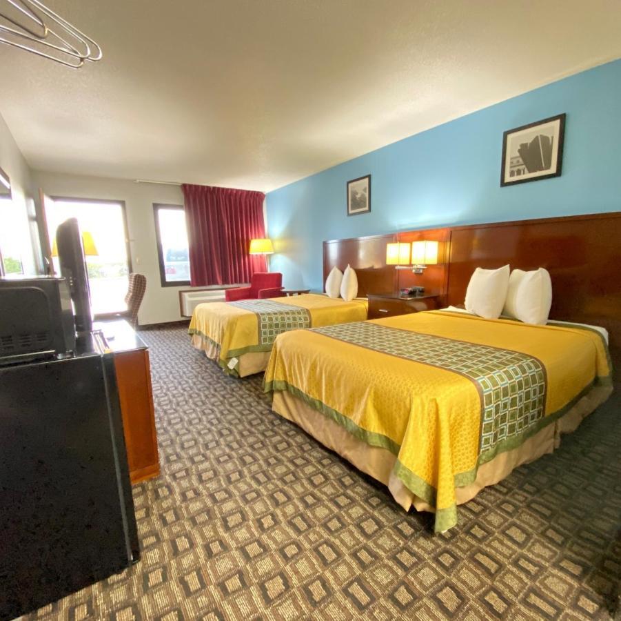 Lakes Inn Warsaw Kültér fotó